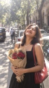 Aesthetic Street photo Prompt girls/ boys
